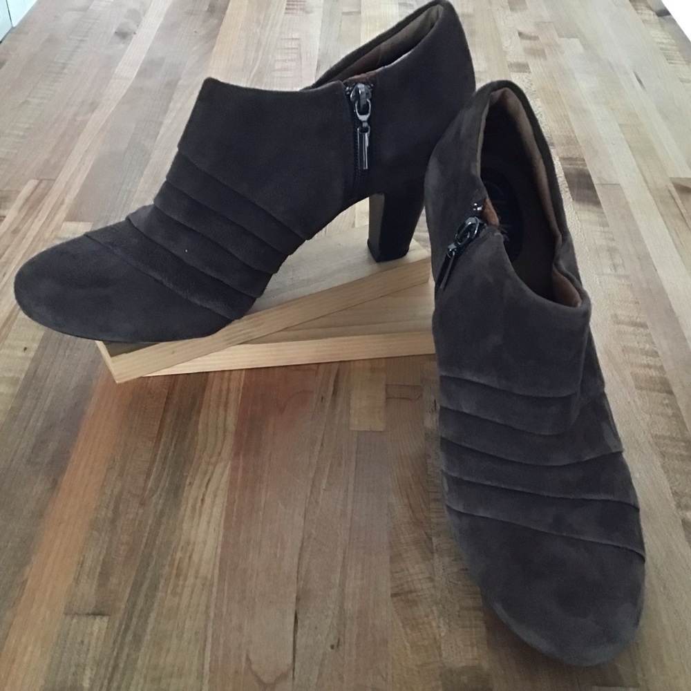 Clarks Artisan Society Gown II Brown Booties 62325 Women's US 9.